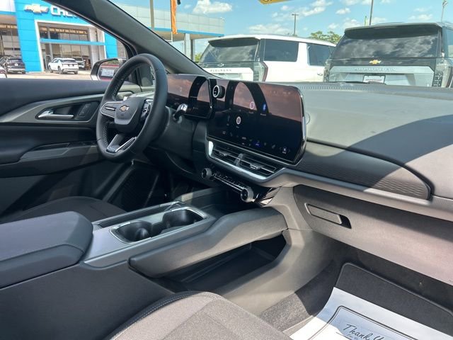 New 2026 Chevrolet Equinox EV LT image 32