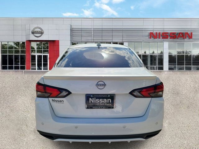 Certified 2023 Nissan Versa SR w/ Trunk Package image 6