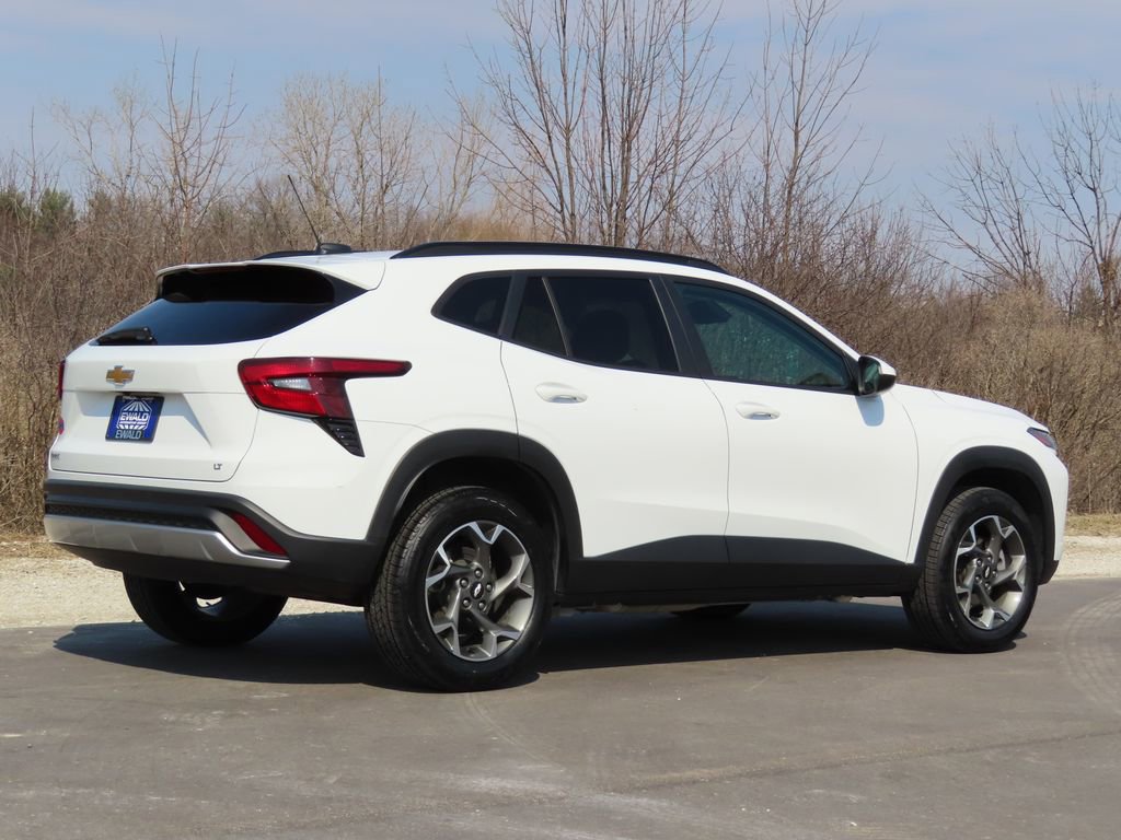 Certified 2025 Chevrolet Trax LT image 3