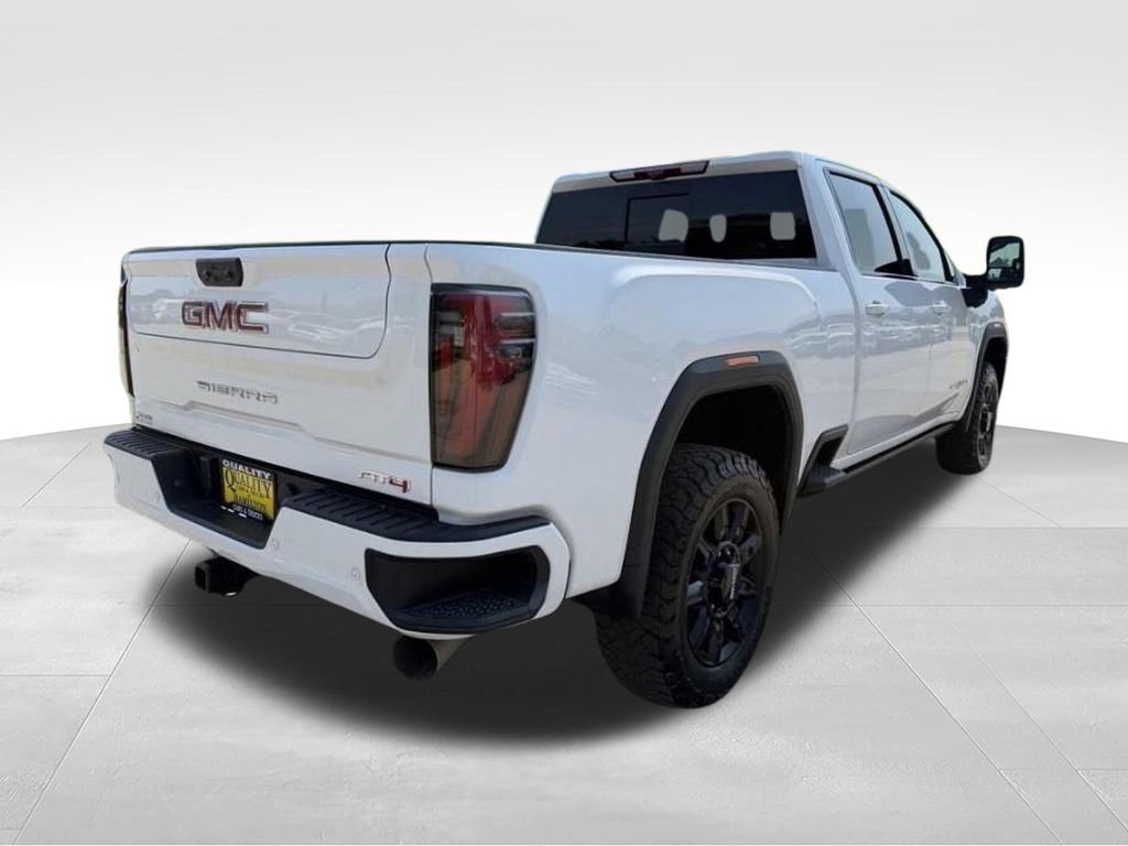 Used 2024 GMC Sierra 2500 AT4 w/ Technology Package AWD/4WD image 5