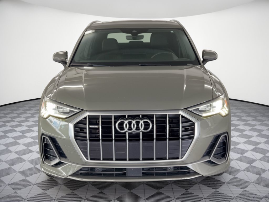 Used 2022 Audi Q3 2.0T Premium Plus w/ Premium Plus Package AWD/4WD image 6