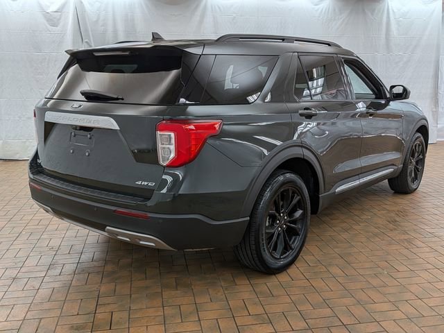 Used 2022 Ford Explorer XLT w/ Equipment Group 202A image 7