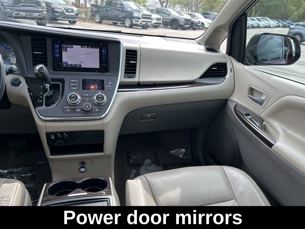 Used 2017 Toyota Sienna XLE w/ XLE Navigation Package image 12