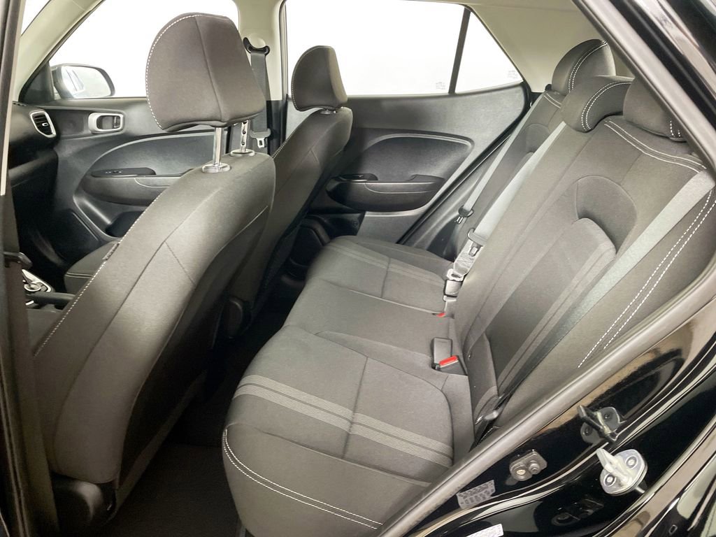 Used 2023 Hyundai Venue SEL image 25