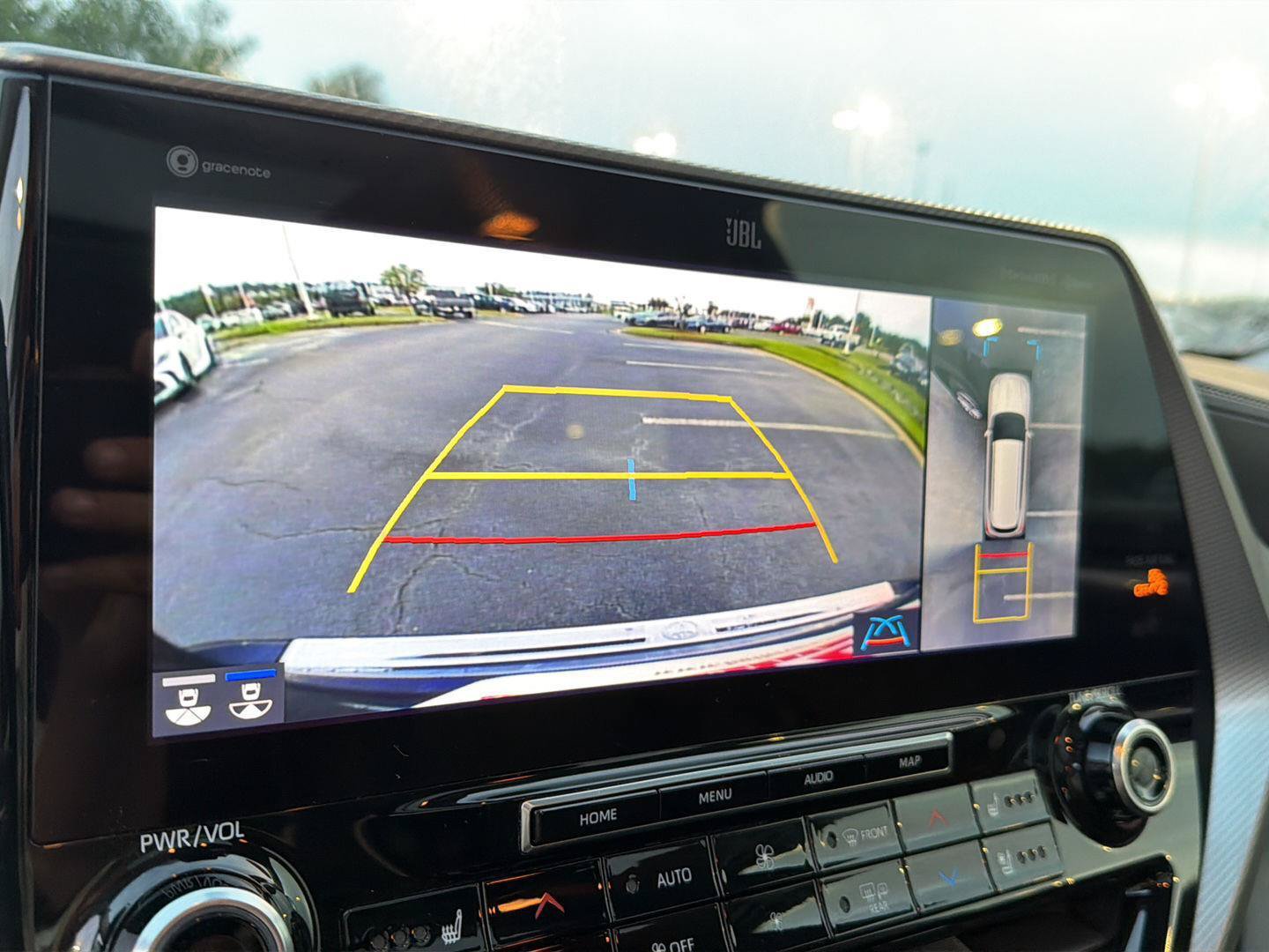 Used 2022 Toyota Highlander Platinum FWD image 28
