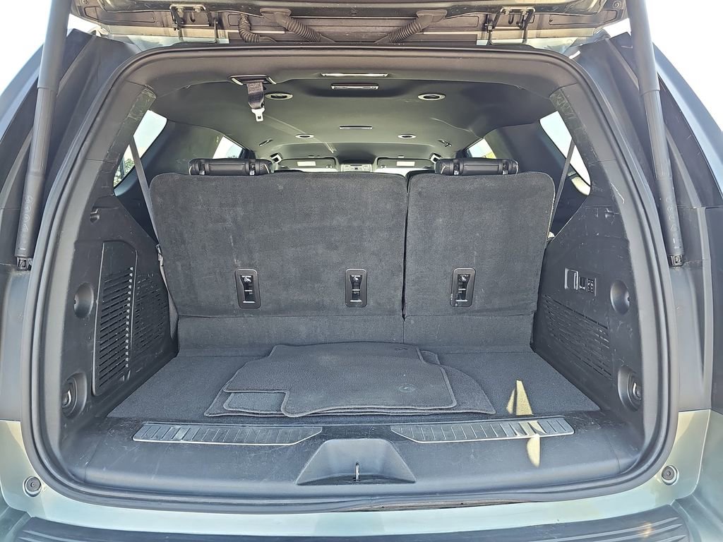 Used 2024 Chevrolet Tahoe Premier RWD image 14