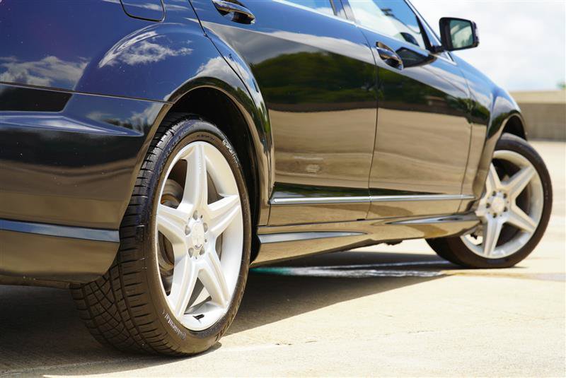 Used 2010 Mercedes-Benz S 550 4MATIC image 18