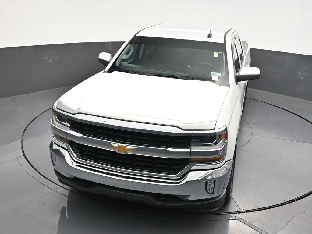Used 2018 Chevrolet Silverado 1500 LT w/ LT Eassist Package AWD/4WD image 24
