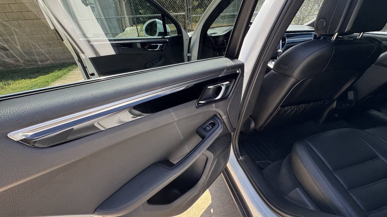 Used 2015 Porsche Macan S AWD/4WD image 47