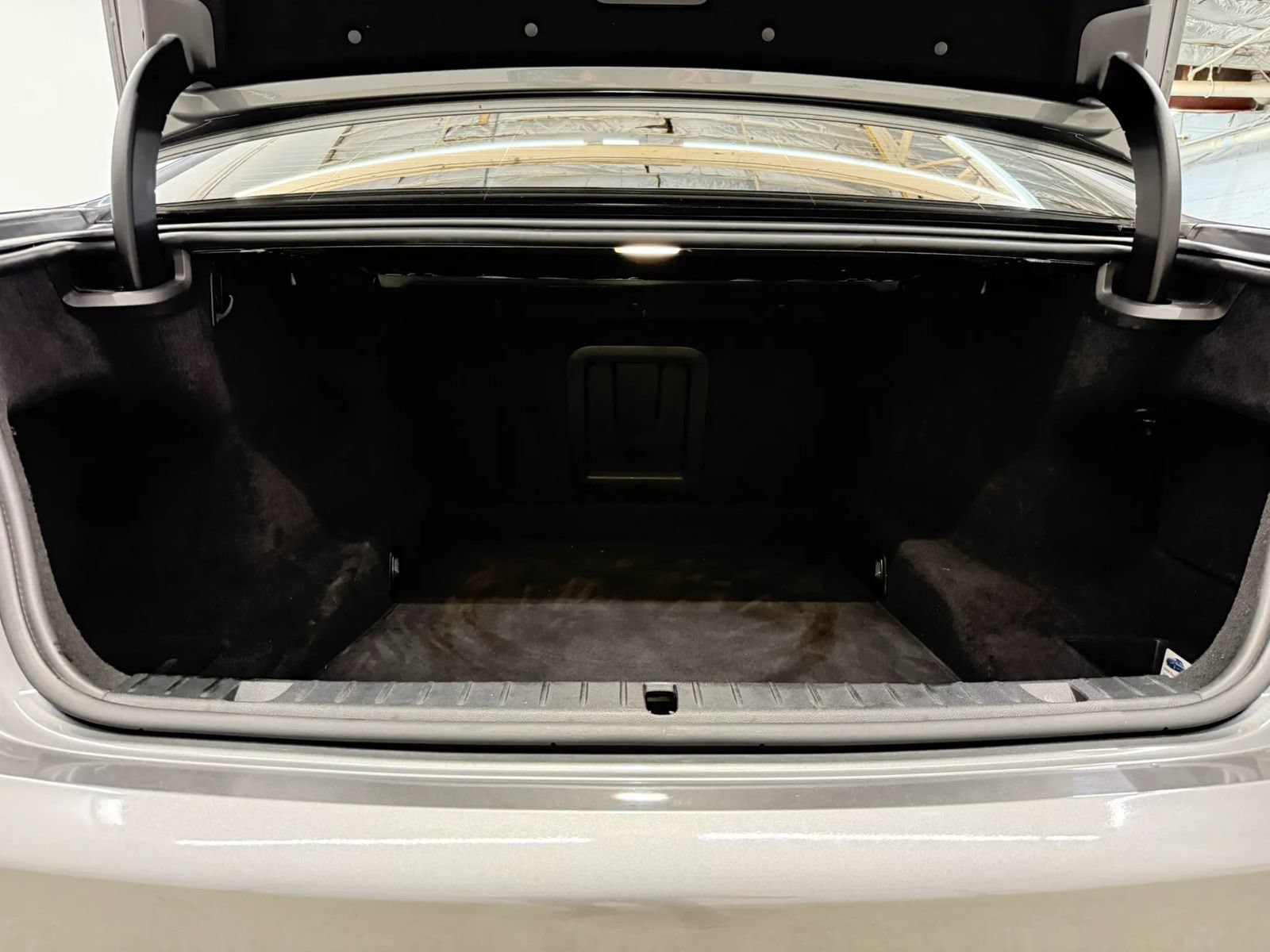Used 2017 BMW 740i xDrive AWD/4WD image 48