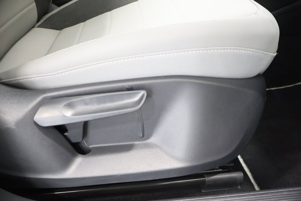 Used 2023 Volkswagen Taos SE w/ Panoramic Sunroof Package image 22