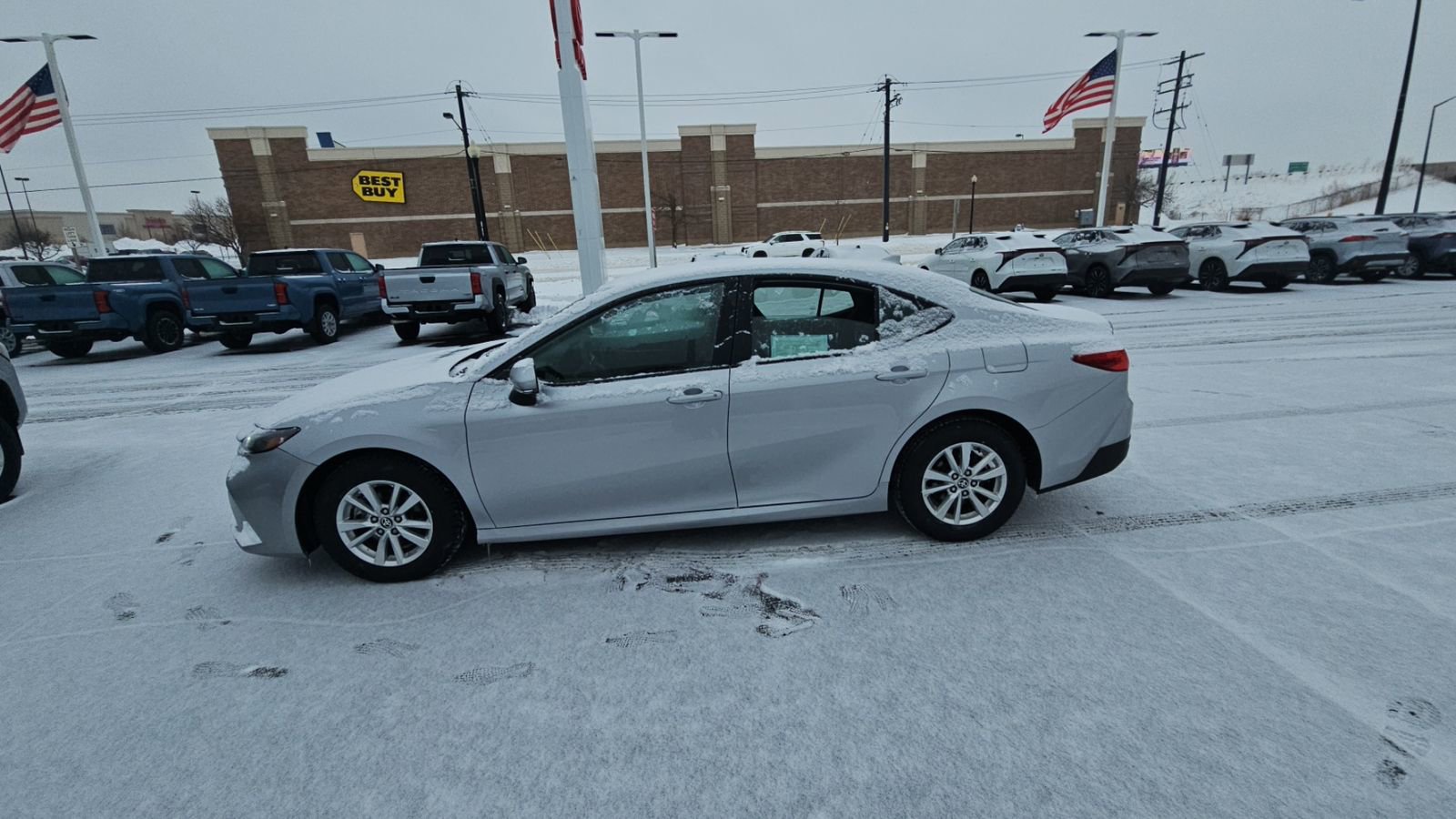 Certified 2025 Toyota Camry LE image 6