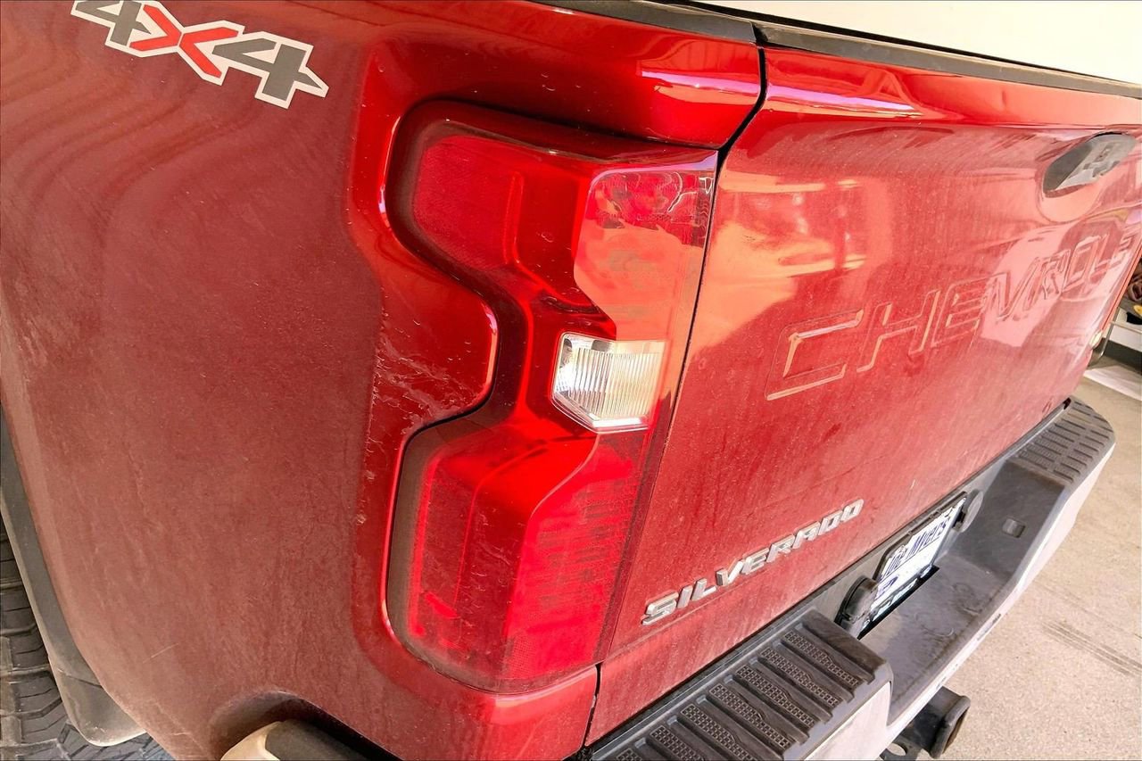 Used 2023 Chevrolet Silverado 2500 LT image 13