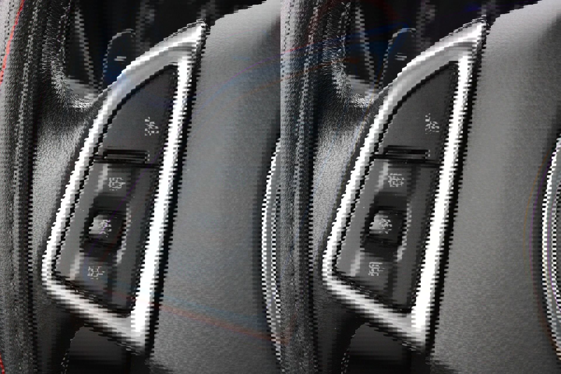 Used 2022 Chevrolet Camaro LT image 25