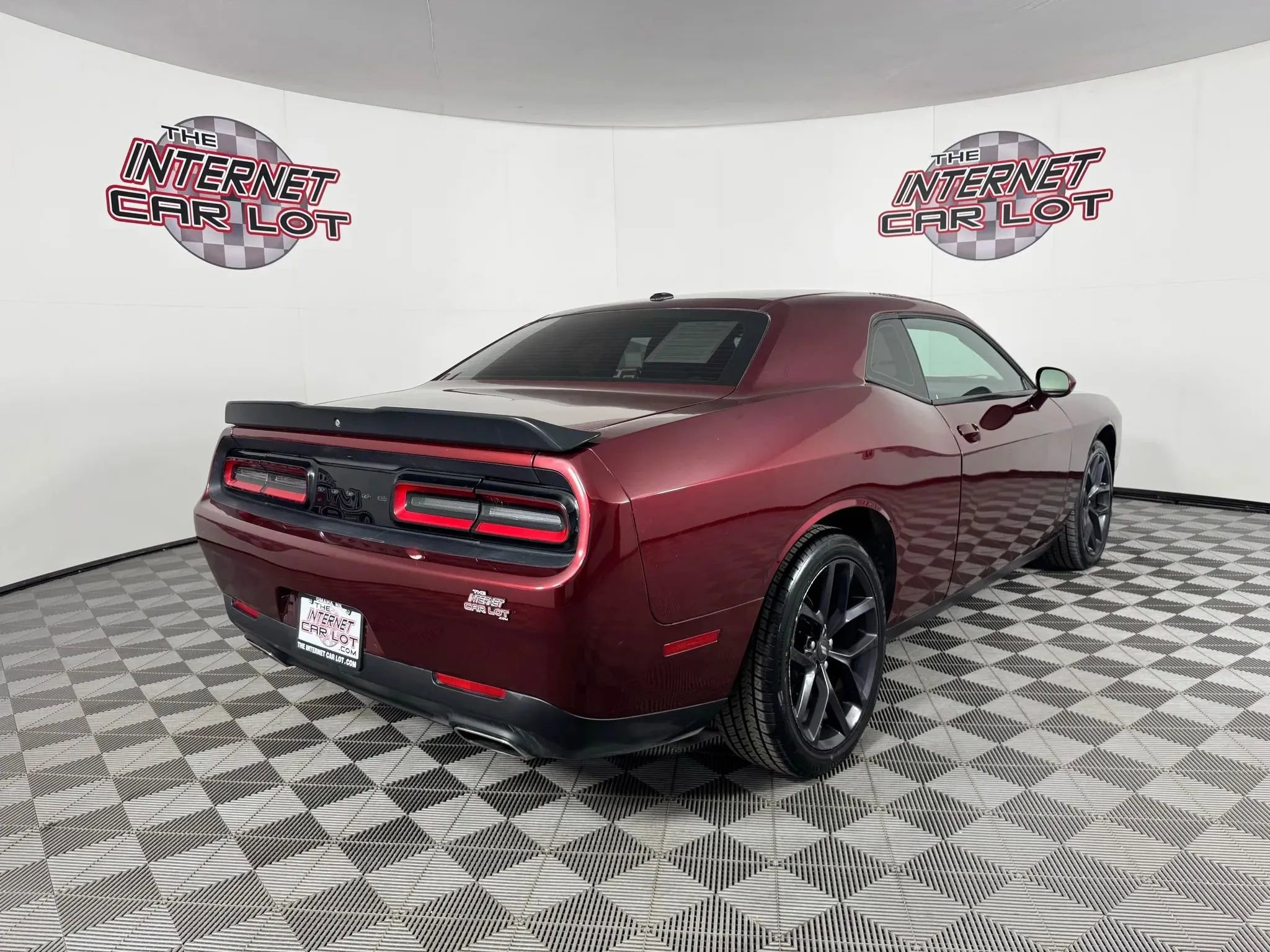 Used 2020 Dodge Challenger SXT w/ Blacktop Package RWD image 7