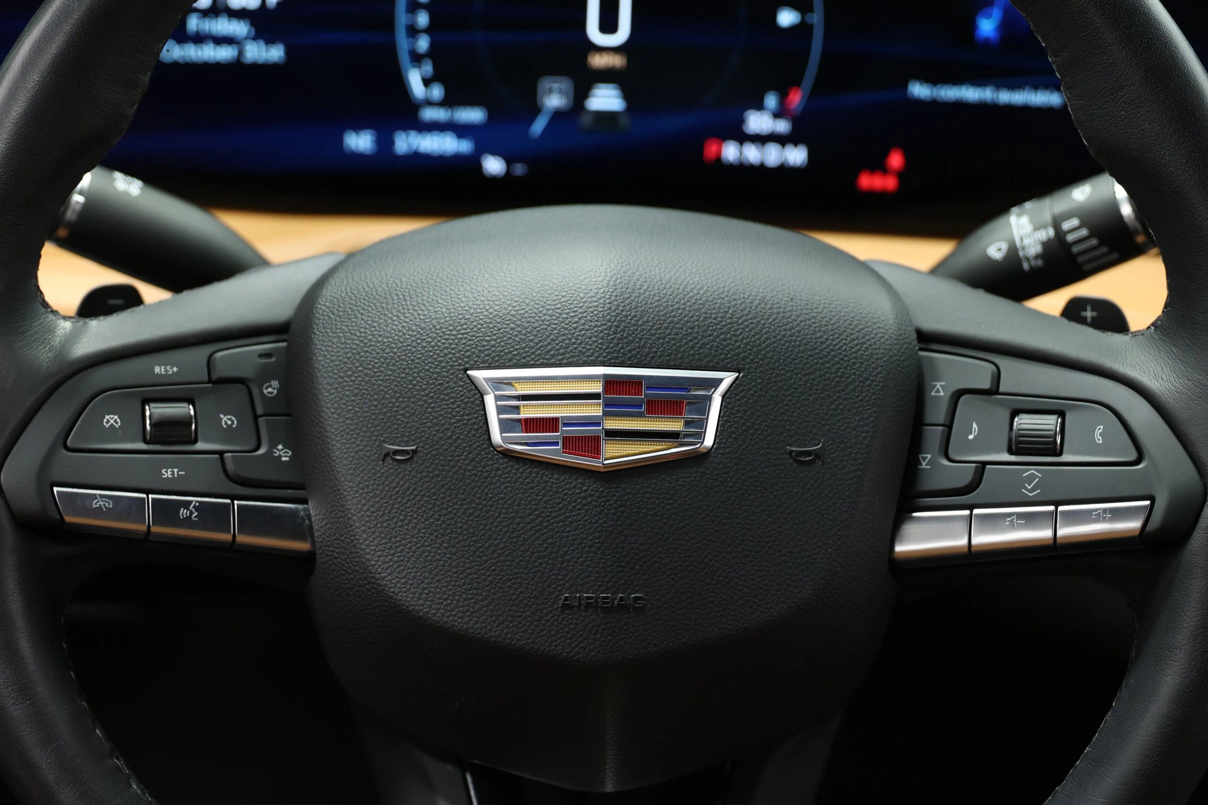 Used 2024 Cadillac XT4 Premium Luxury image 20