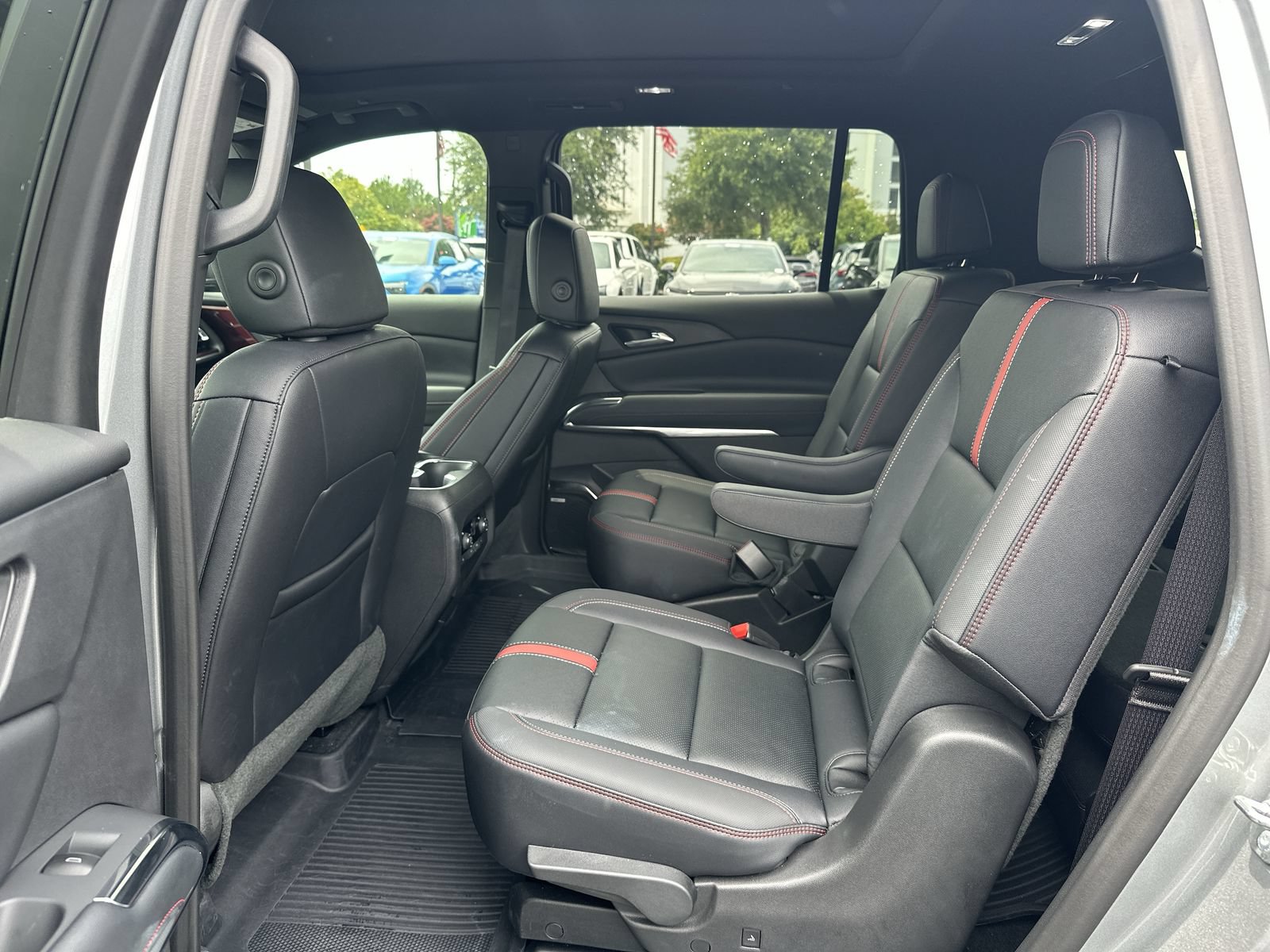 Used 2026 Chevrolet Traverse RS AWD/4WD image 31