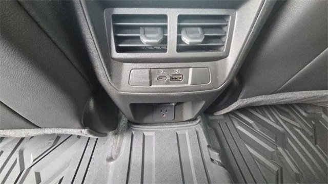 New 2026 GMC Canyon Elevation w/ Convenience Package image 24