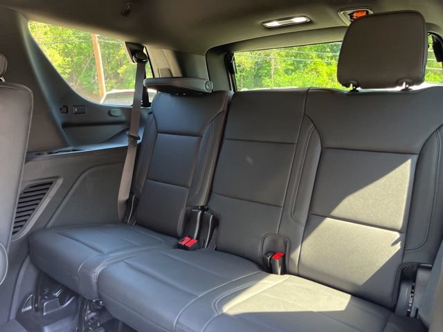 Used 2024 Chevrolet Tahoe Z71 w/ Luxury Package AWD/4WD image 15