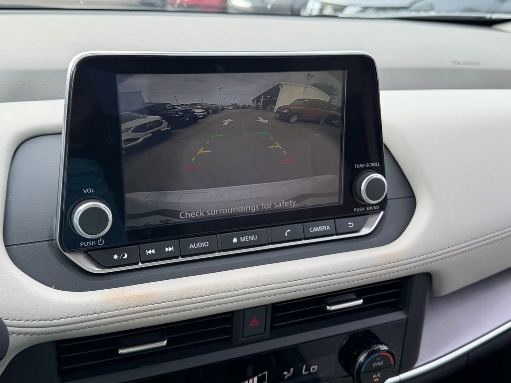 Certified 2024 Nissan Rogue SV FWD image 21