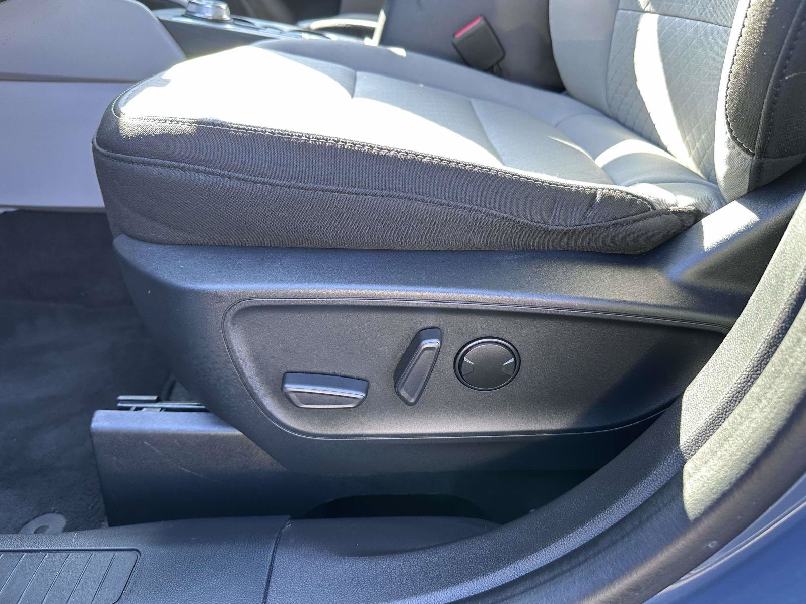 Certified 2024 Ford Escape Active AWD/4WD image 11