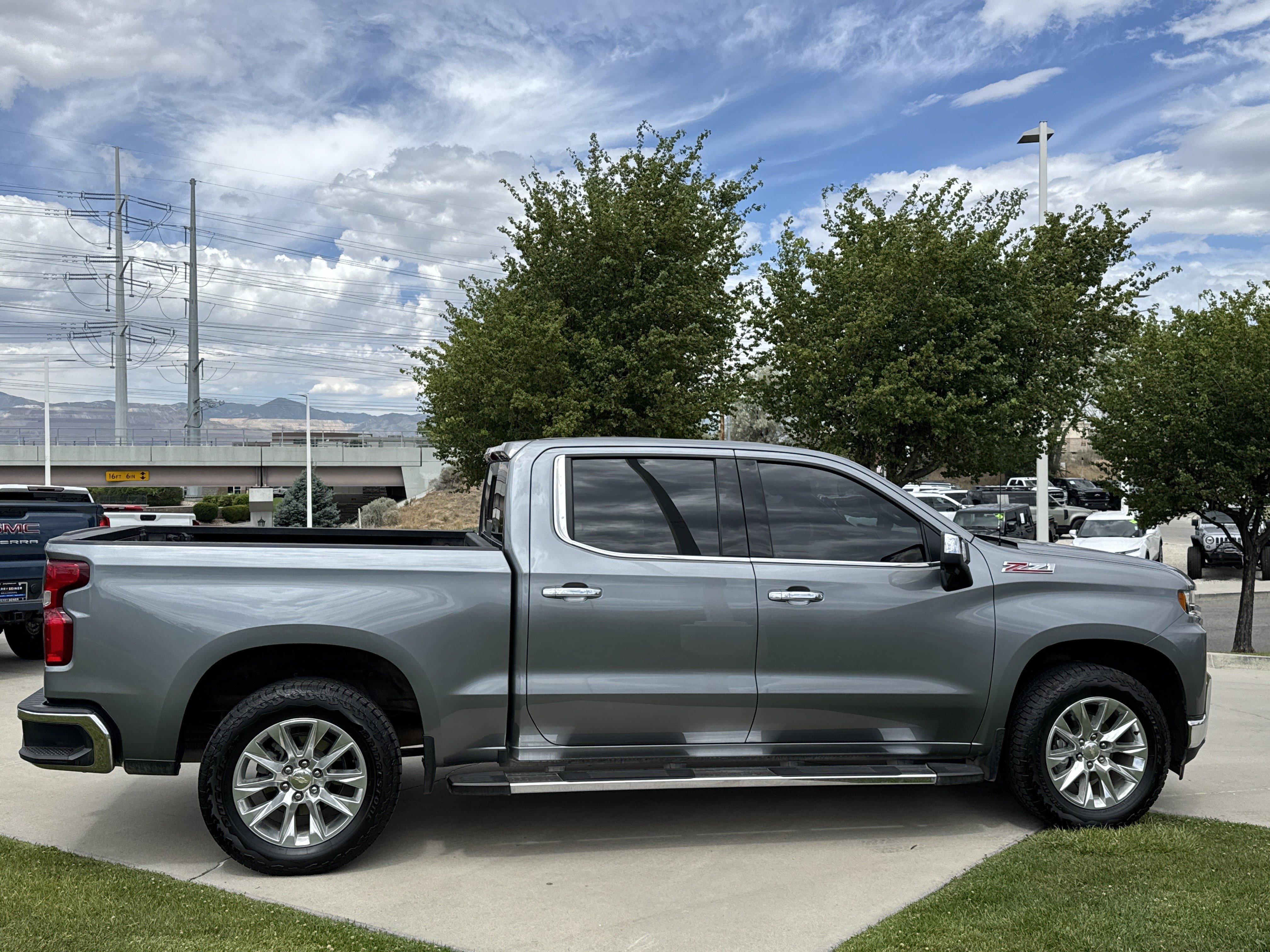 Used 2021 Chevrolet Silverado 1500 LTZ w/ Safety Package II AWD/4WD image 6
