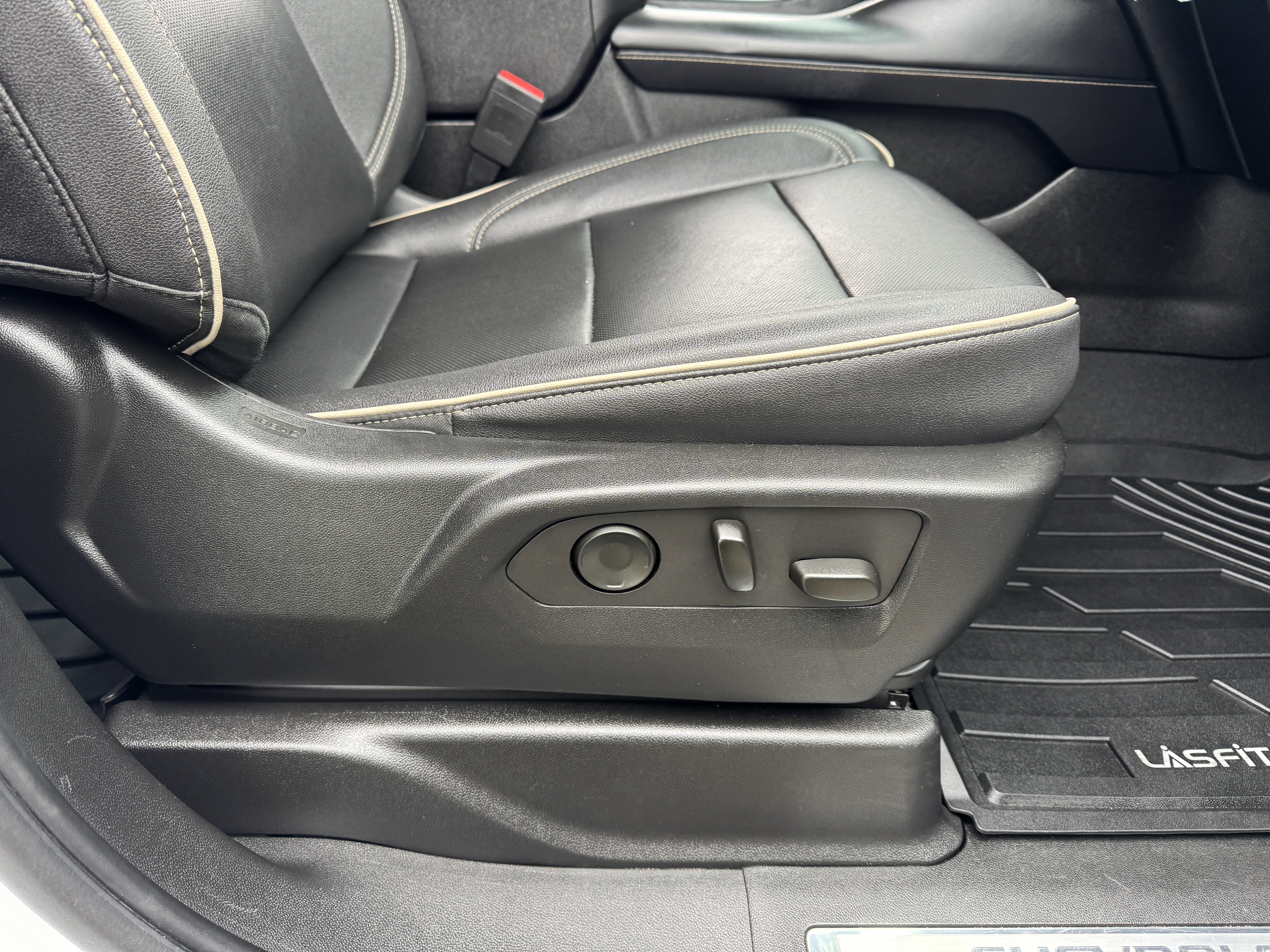 Certified 2023 Chevrolet Suburban Premier image 25