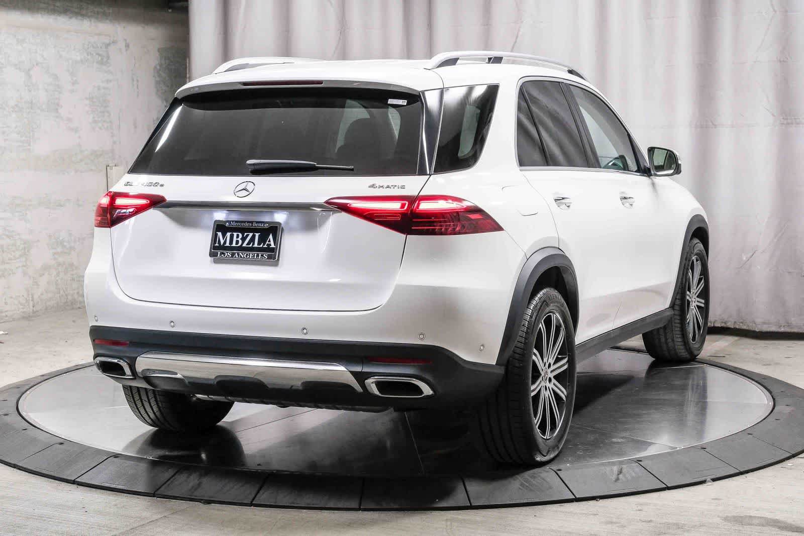 Used 2026 Mercedes-Benz GLE 450e 4MATIC image 4