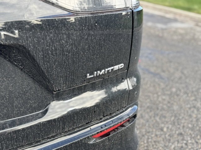 Certified 2025 Toyota Crown Signia image 44