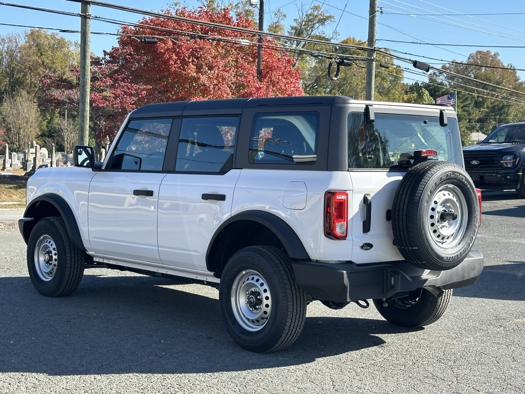 New 2025 Ford Bronco 4-Door image 7