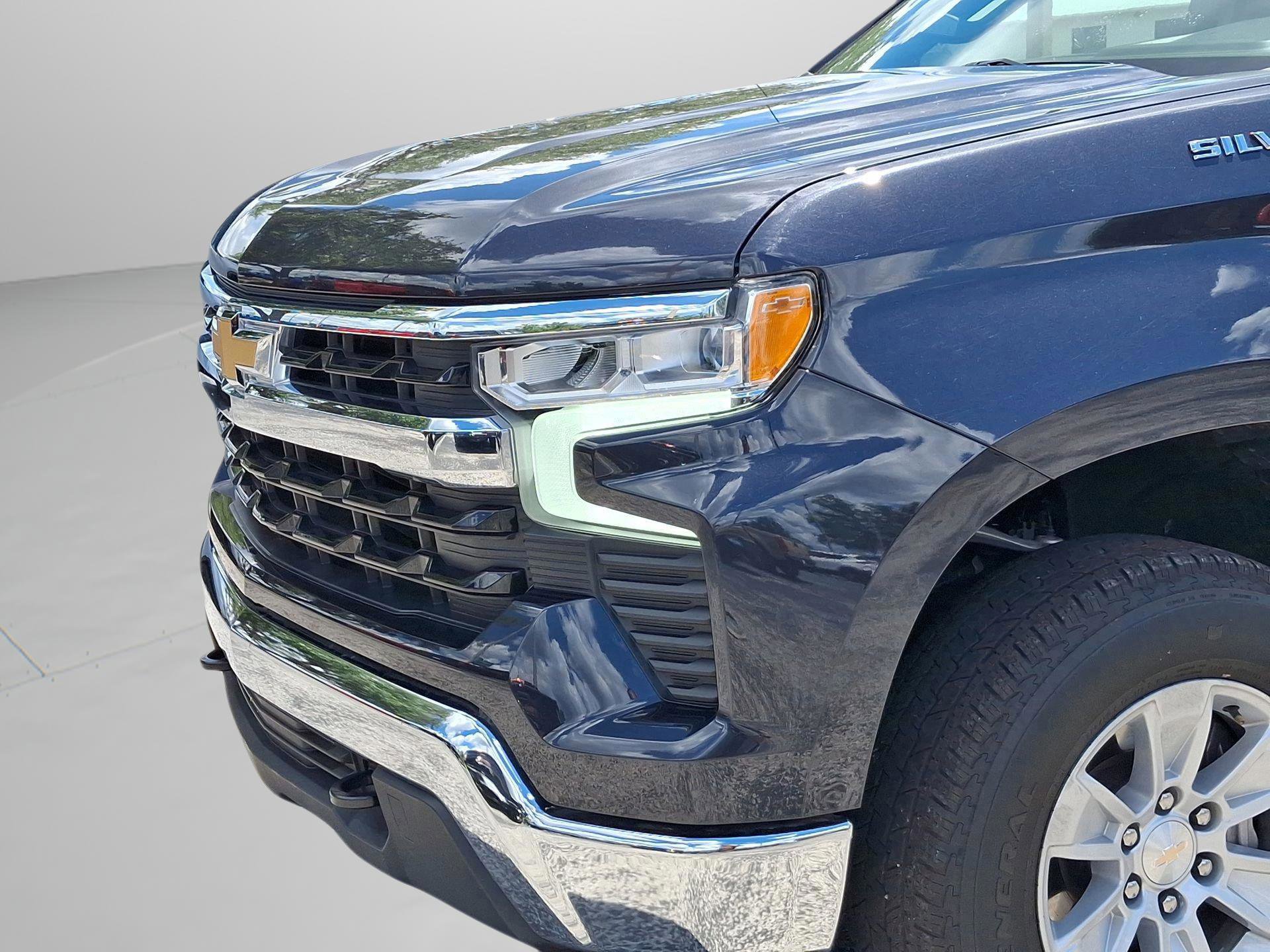 Used 2024 Chevrolet Silverado 1500 LT w/ Protection Package image 7
