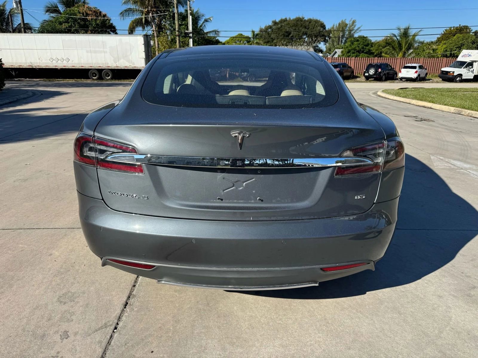 Used 2013 Tesla Model S Sedan 4D image 4