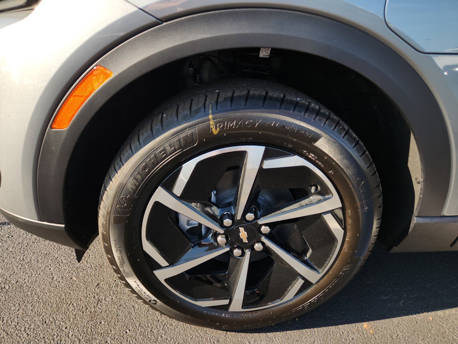 New 2026 Chevrolet Equinox EV LT image 4