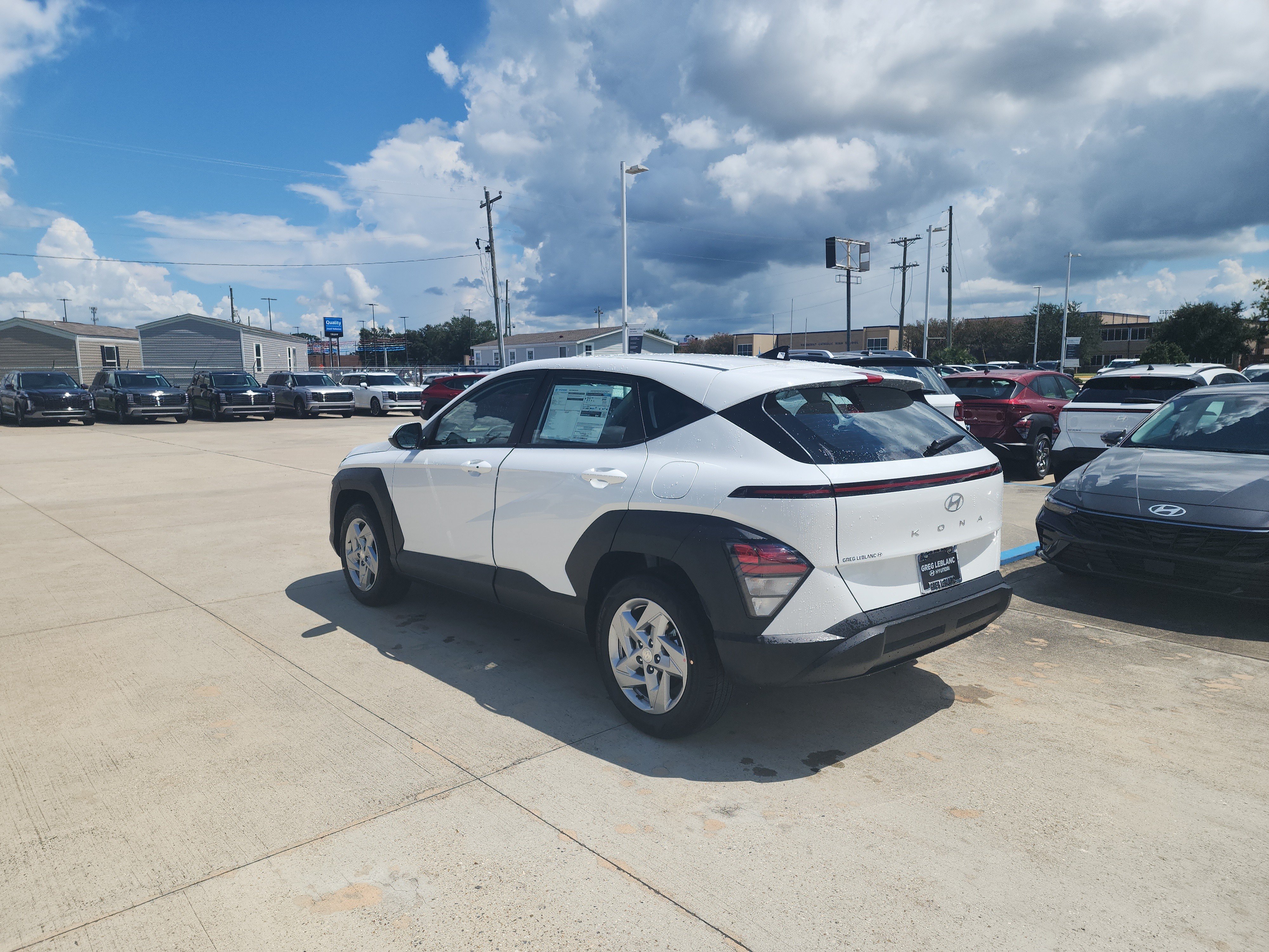 New 2027 Hyundai Kona SE FWD image 5
