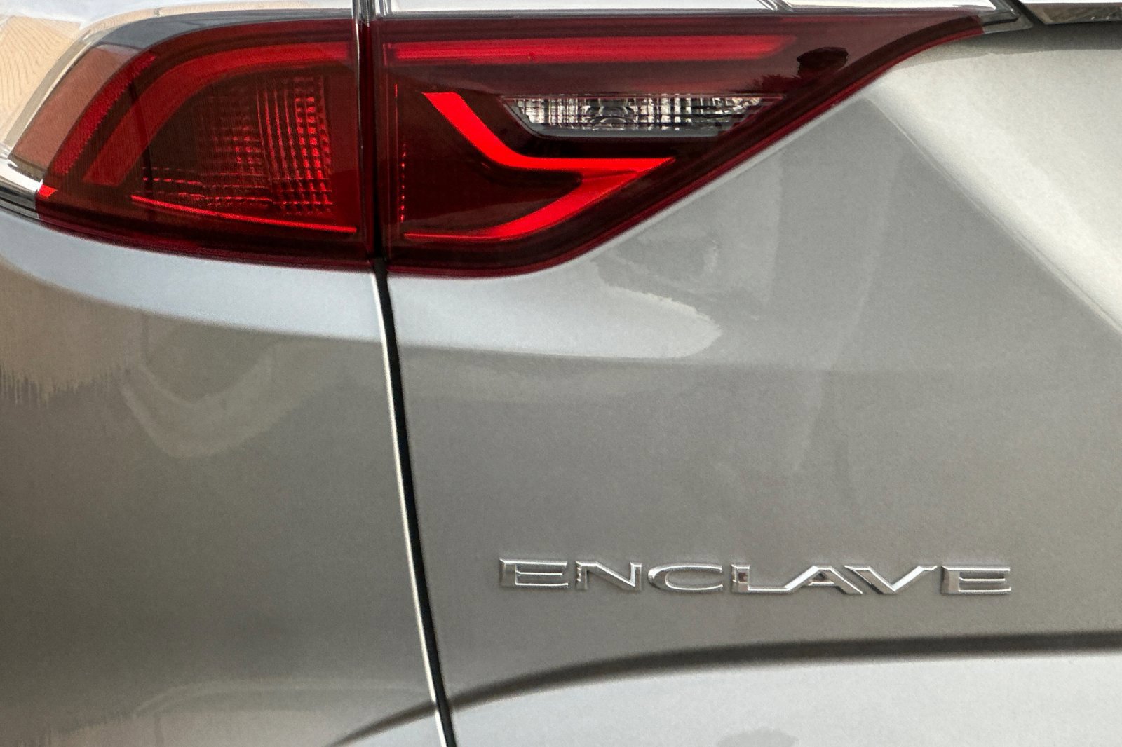 Certified 2024 Buick Enclave Essence FWD image 29