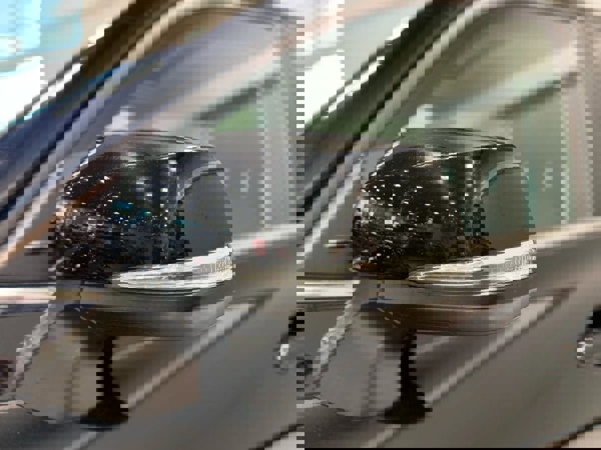 Used 2023 Toyota Highlander XLE image 9