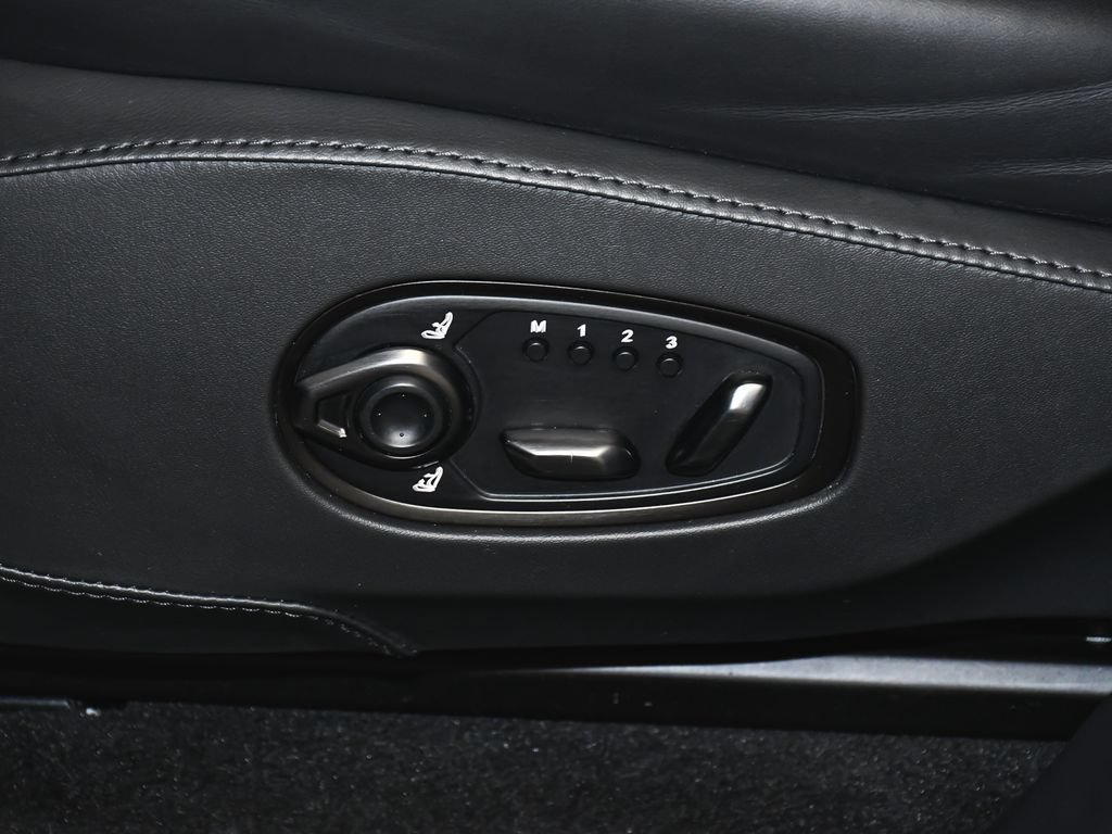 Used 2023 Aston Martin DBX AWD/4WD image 48
