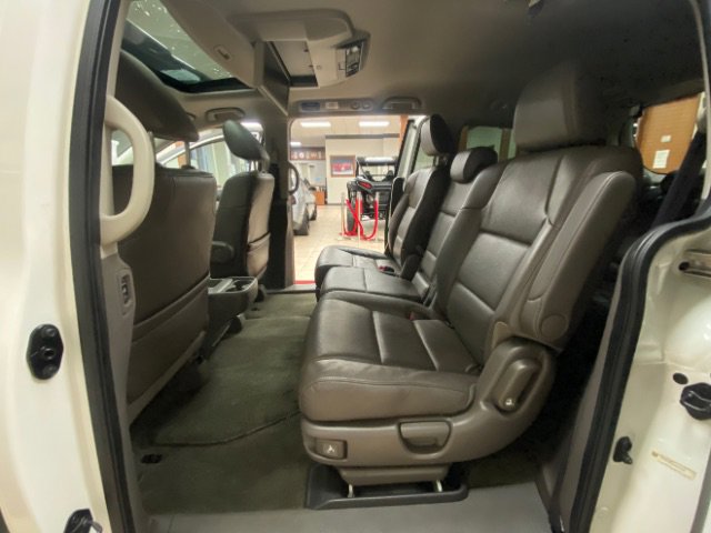 Used 2017 Honda Odyssey Touring Elite image 16