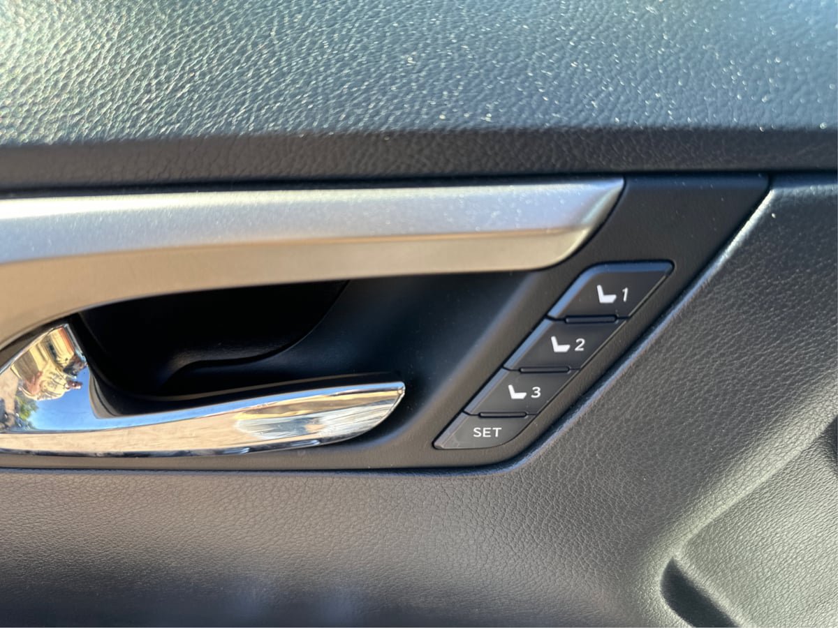 Used 2019 Lexus RX 450h AWD w/ Navigation Package image 11