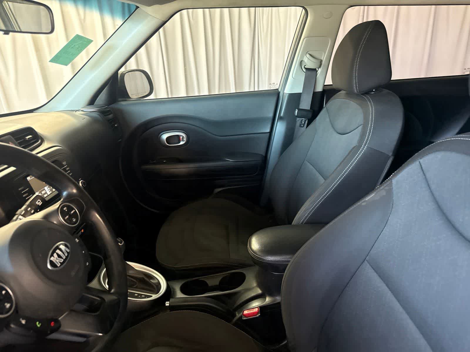 Used 2017 Kia Soul FWD image 19