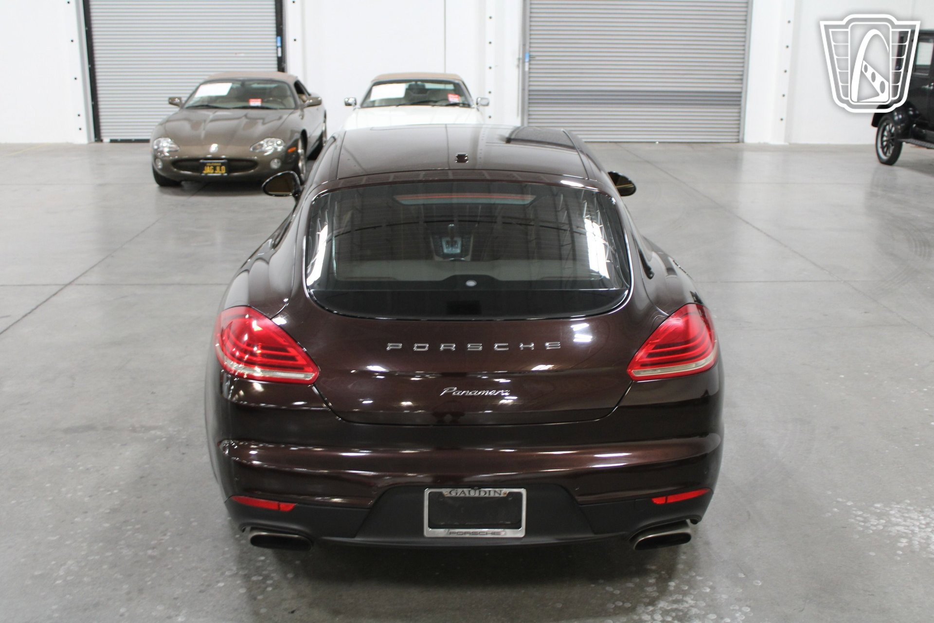 Used 2014 Porsche Panamera 4 image 9