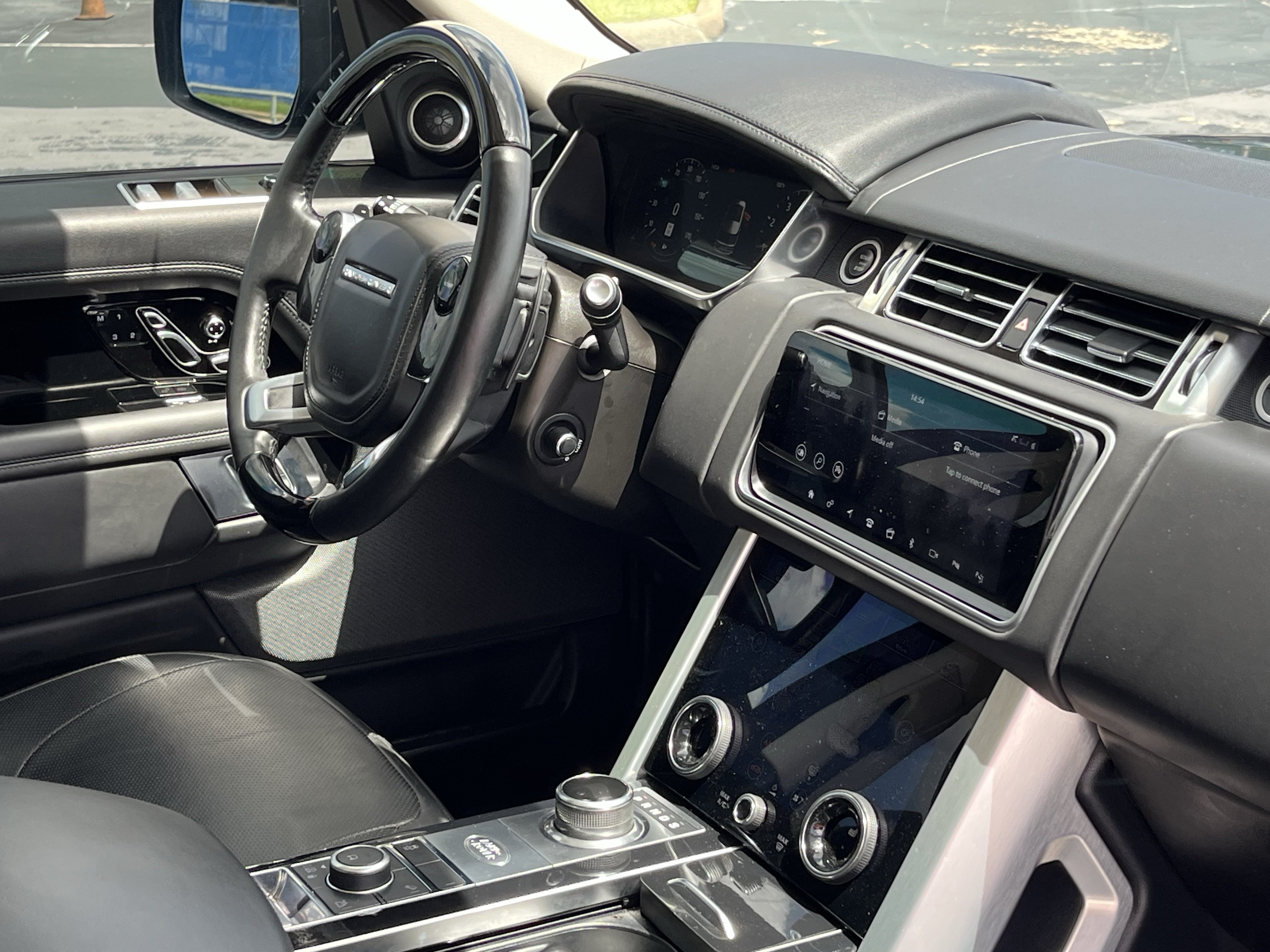 Used 2019 Land Rover Range Rover Supercharged AWD/4WD image 21