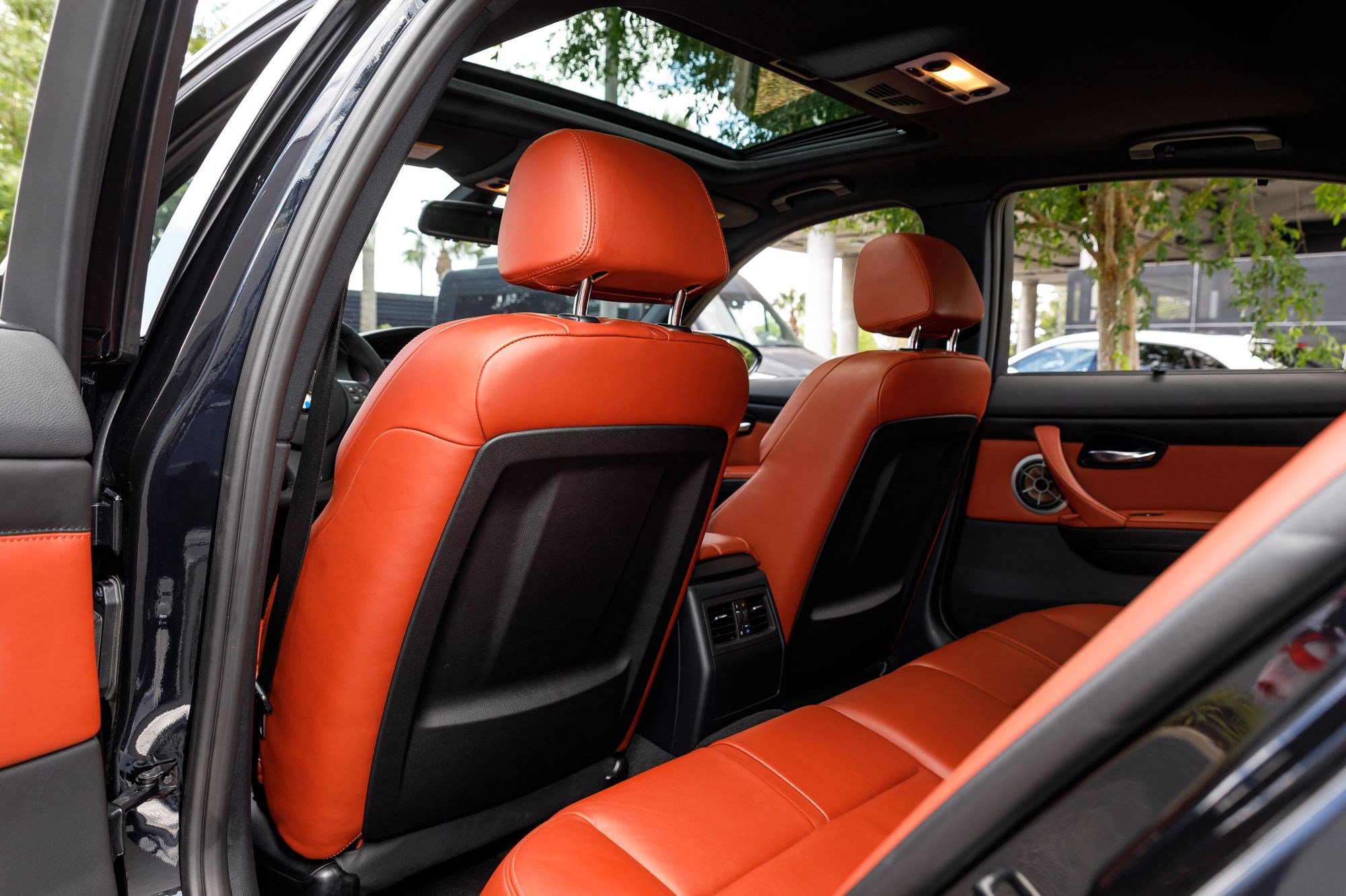 Used 2011 BMW M3 Sedan RWD image 28
