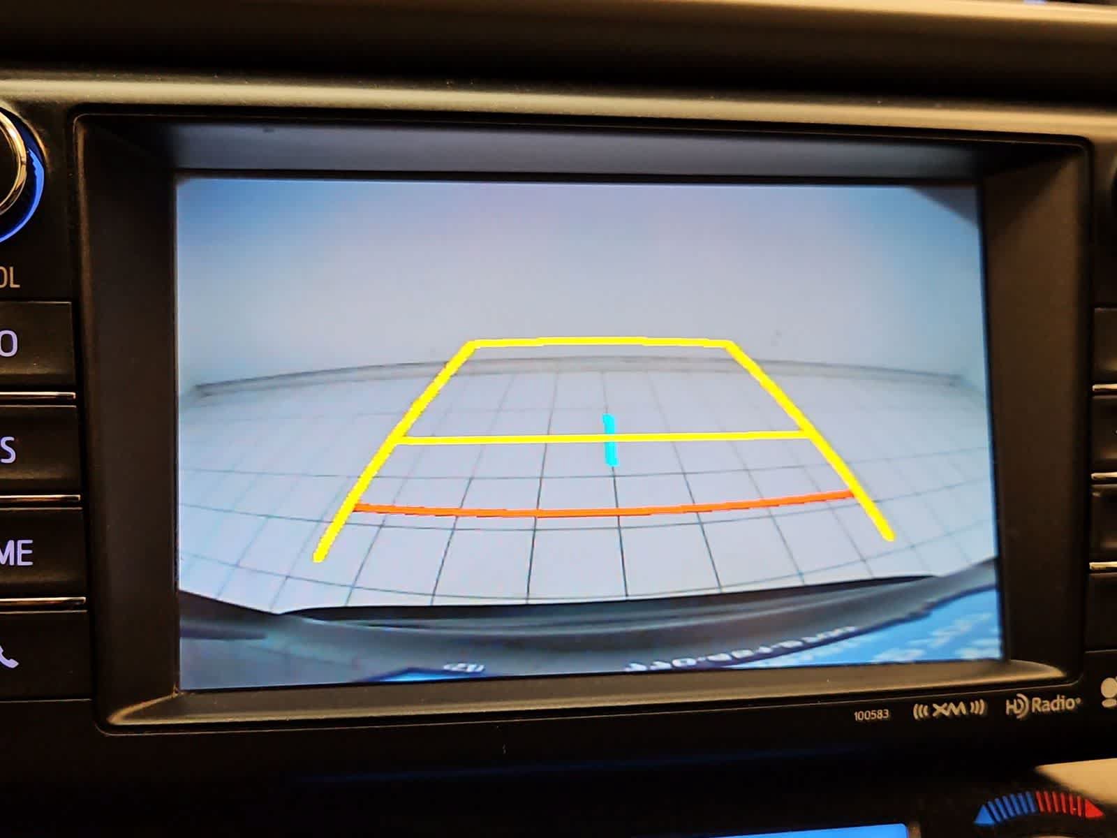 Used 2018 Toyota RAV4 XLE FWD image 4
