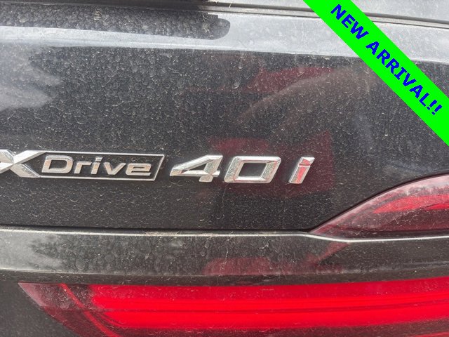 Used 2021 BMW X7 xDrive40i w/ M Sport Package image 2