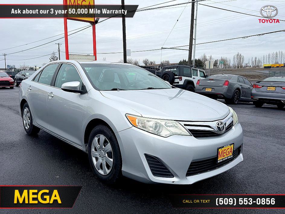 Used 2013 Toyota Camry LE image 6