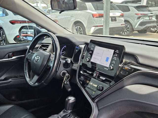 Used 2021 Toyota Camry SE FWD image 7