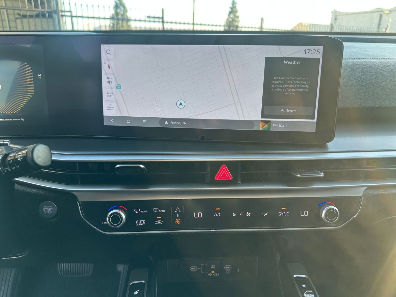 Used 2024 Kia Sorento S image 17