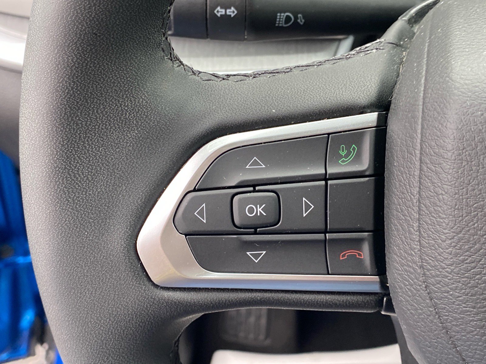 Used 2025 Jeep Compass Limited image 19