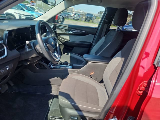 Used 2024 Chevrolet TrailBlazer LT w/ Convenience Package FWD image 10